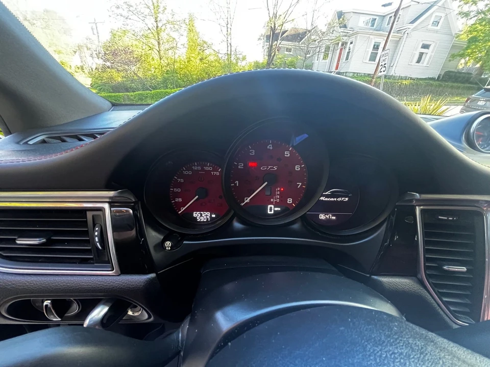2017 Porsche Macan GTS - Image 10 of 19