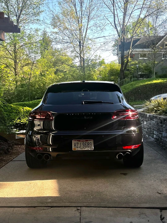 2017 Porsche Macan GTS - Image 2 of 19