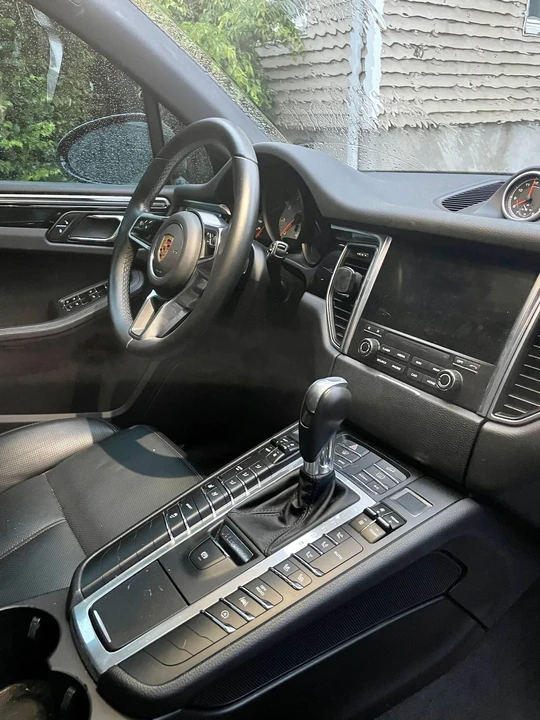2017 Porsche Macan S - Image 7 of 8