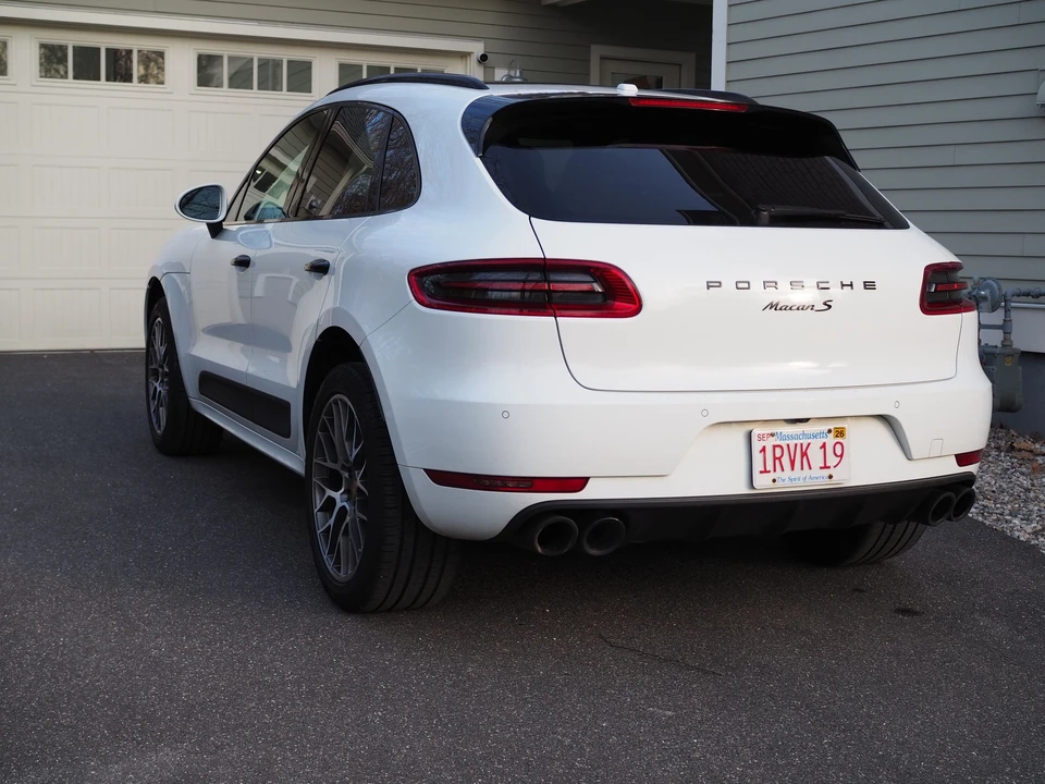 2017 Porsche Macan S - Image 2 of 15