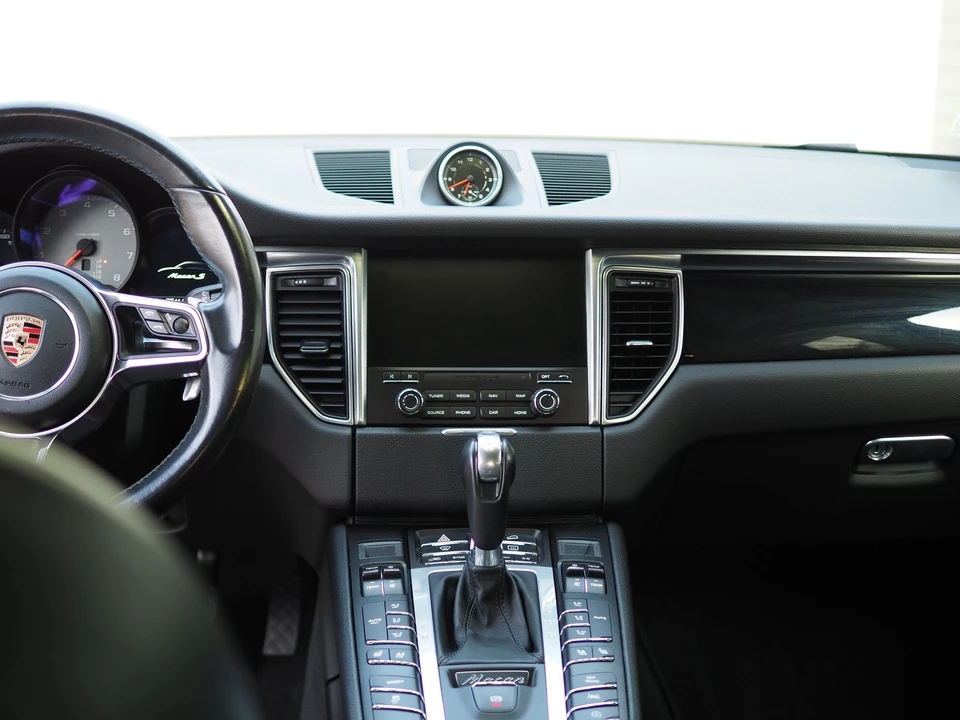 2017 Porsche Macan S - Image 14 of 15