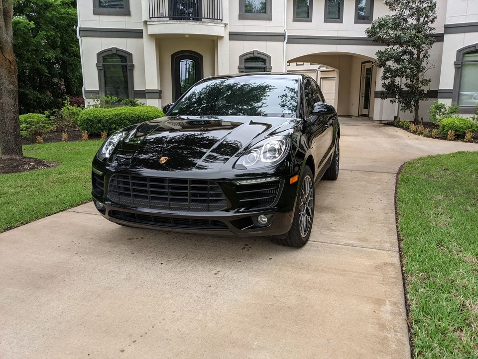 2017 Porsche Macan S - Image 2 of 10