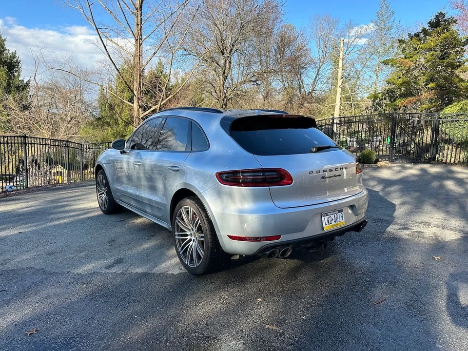 2017 Porsche Macan Turbo - Image 7 of 22