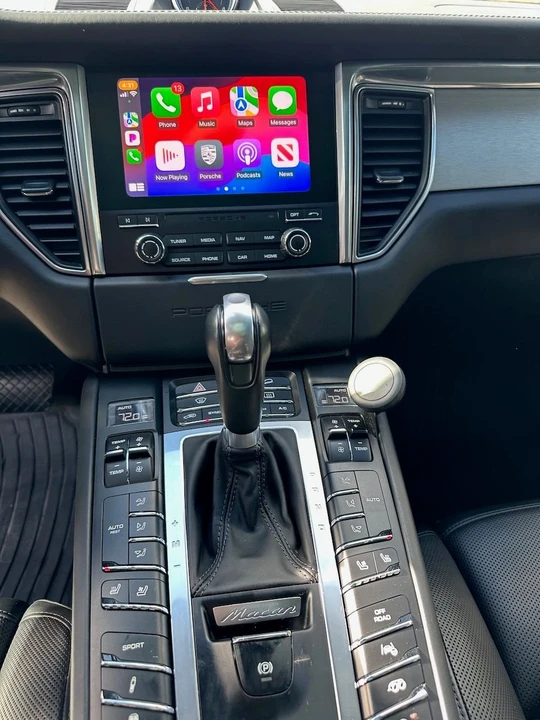 2017 Porsche Macan Turbo - Image 10 of 22