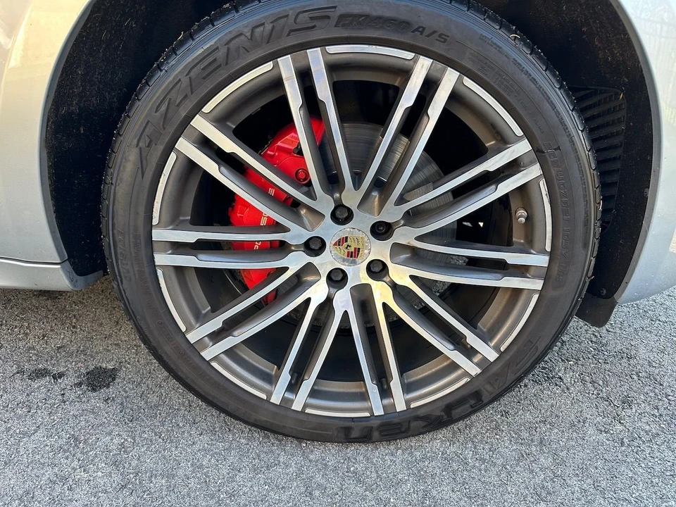 2017 Porsche Macan Turbo - Image 15 of 22