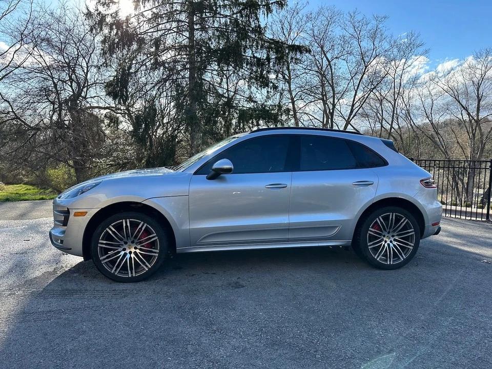 2017 Porsche Macan Turbo - Image 2 of 22