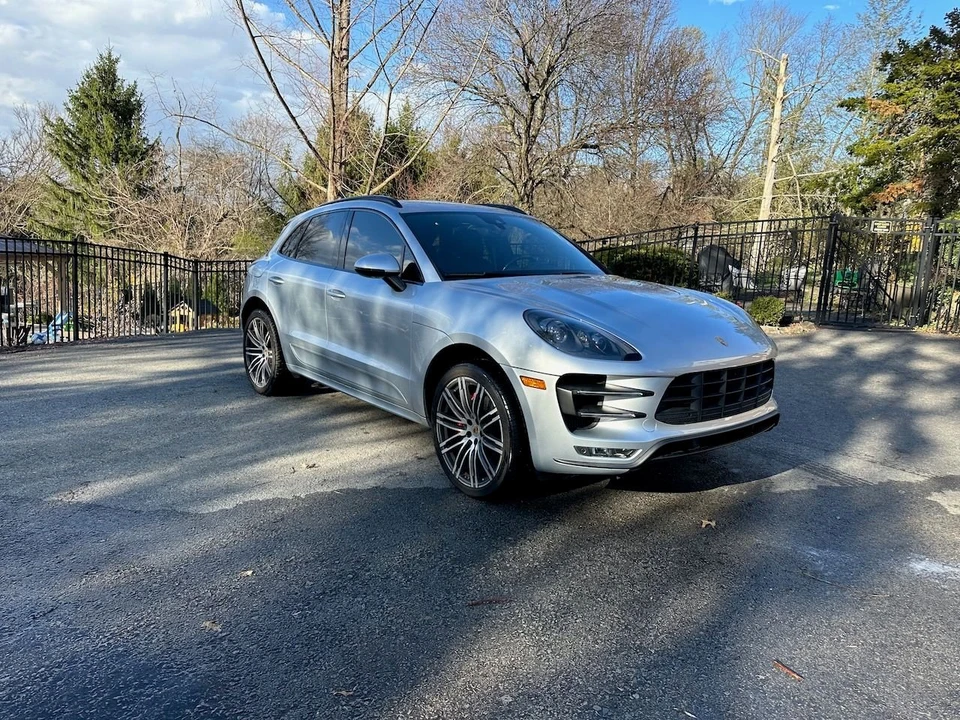 2017 Porsche Macan Turbo - Image 3 of 22
