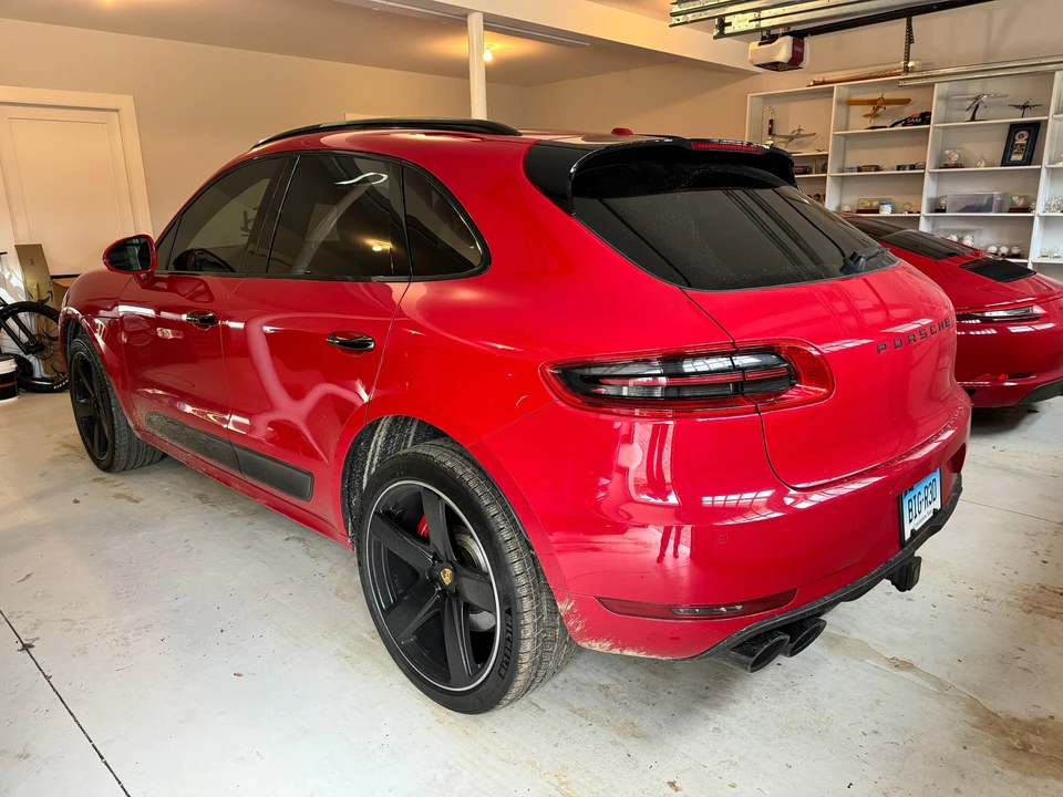 2017 Porsche Macan Turbo - Image 18 of 31
