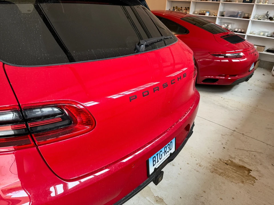 2017 Porsche Macan Turbo - Image 22 of 31