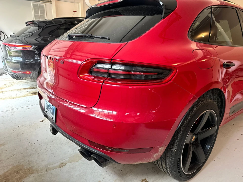 2017 Porsche Macan Turbo - Image 28 of 31
