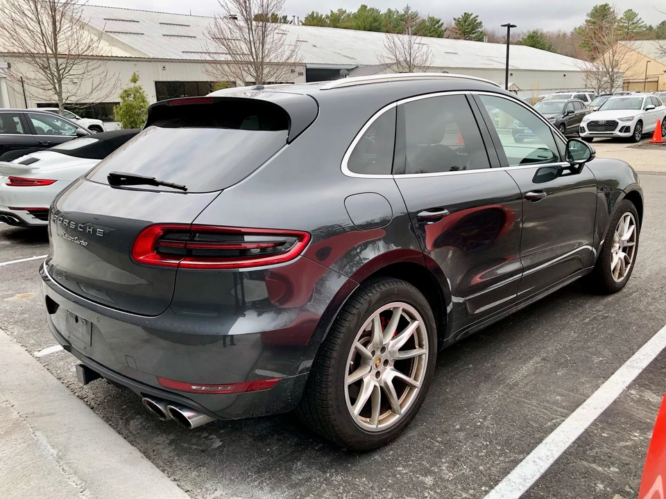 2017 Porsche Macan Turbo - Image 5 of 31