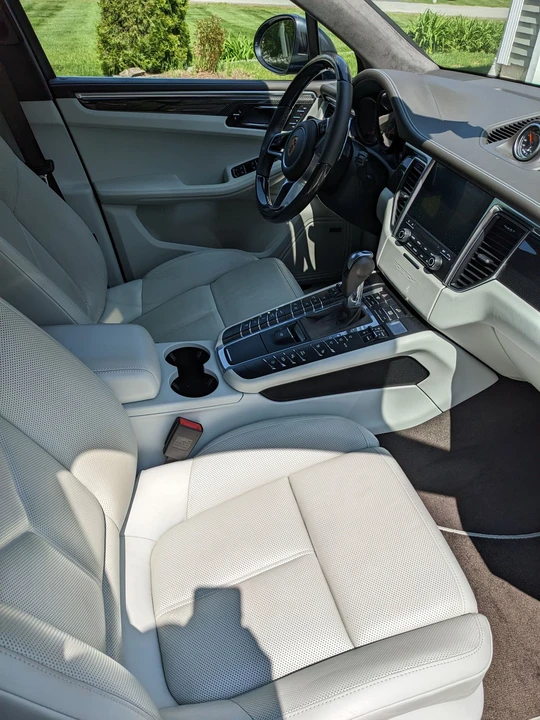 2017 Porsche Macan Turbo - Image 3 of 31