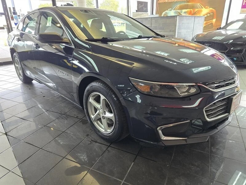 2017 Chevrolet Malibu - Image 3 of 4