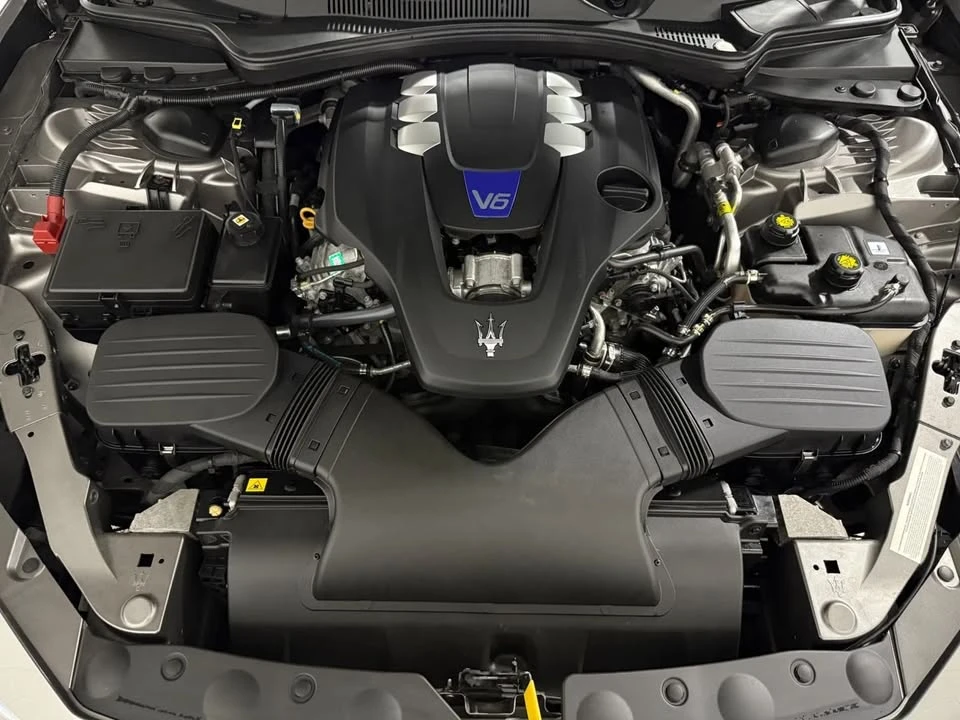 2017 Maserati Ghibli 3rd Gen - Image 15 of 16