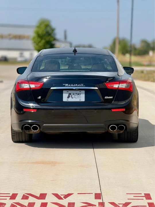 2017 Maserati Ghibli 3rd Gen - Image 5 of 16