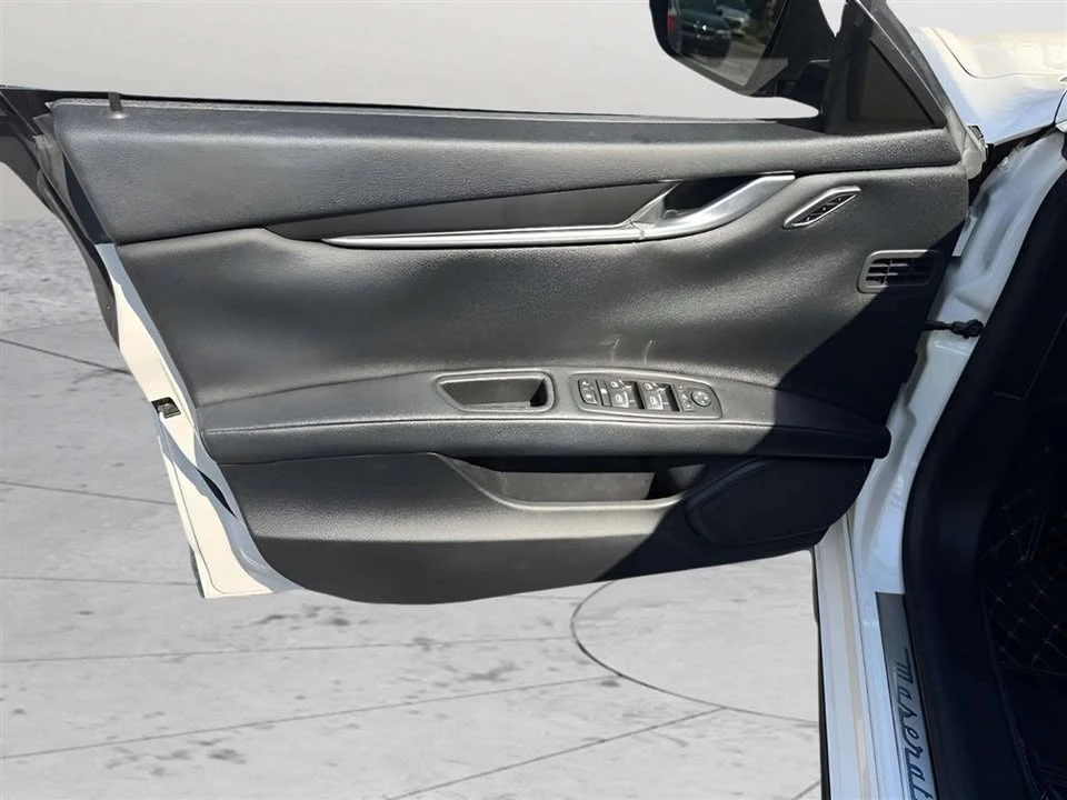 2017 Maserati Ghibli 3rd Gen - Image 15 of 20