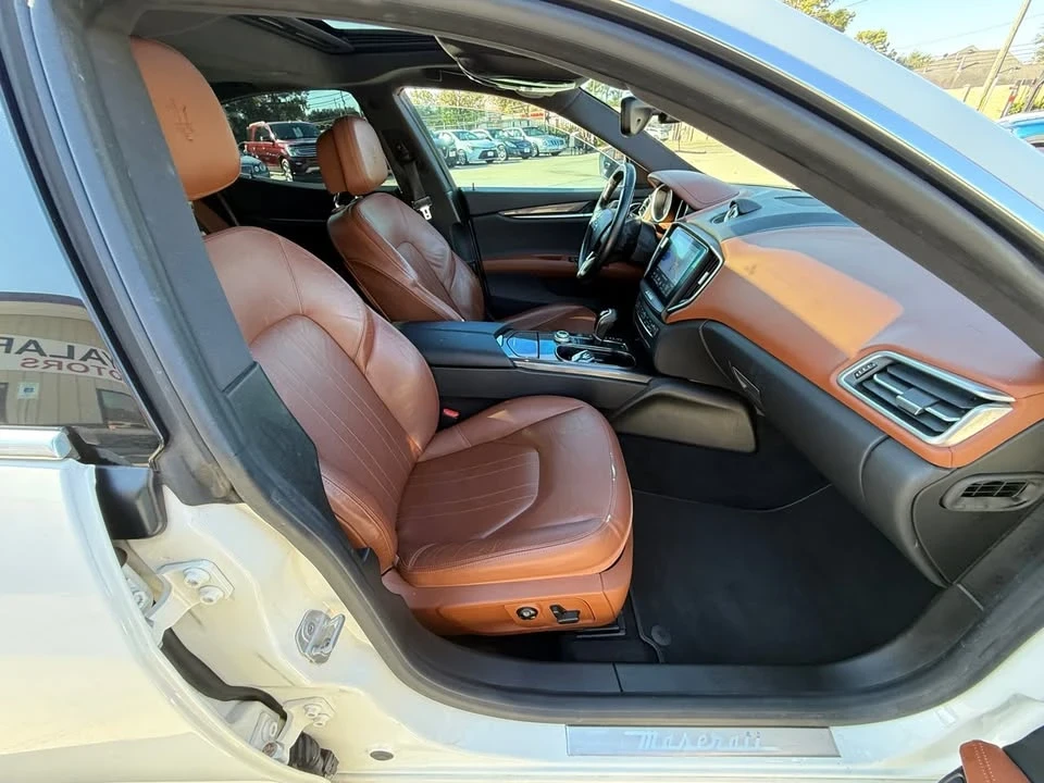 2017 Maserati Ghibli 3rd Gen - Image 14 of 18