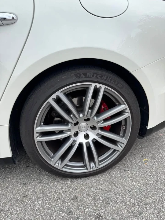 2017 Maserati Ghibli 3rd Gen - Image 14 of 17