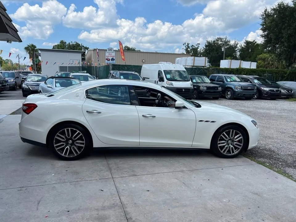 2017 Maserati Ghibli 3rd Gen - Image 5 of 11