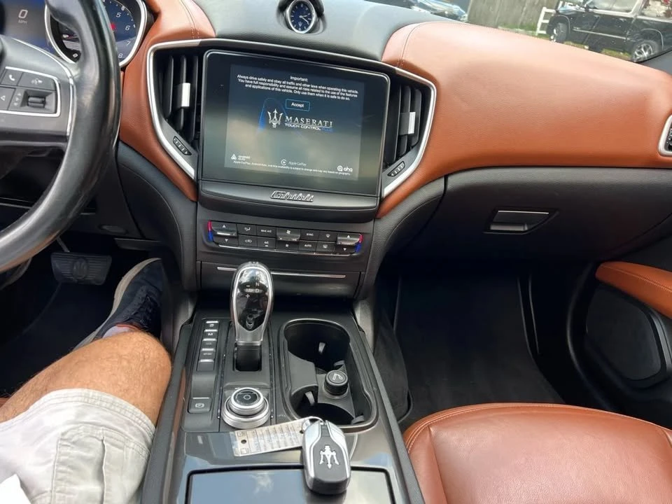 2017 Maserati Ghibli 3rd Gen - Image 9 of 11