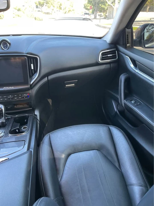 2017 Maserati Ghibli 3rd Gen - Image 9 of 10