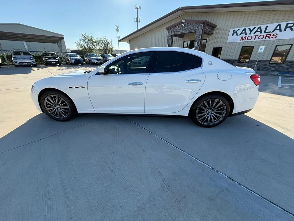 2017 Maserati Ghibli 3rd Gen - Image 3 of 18
