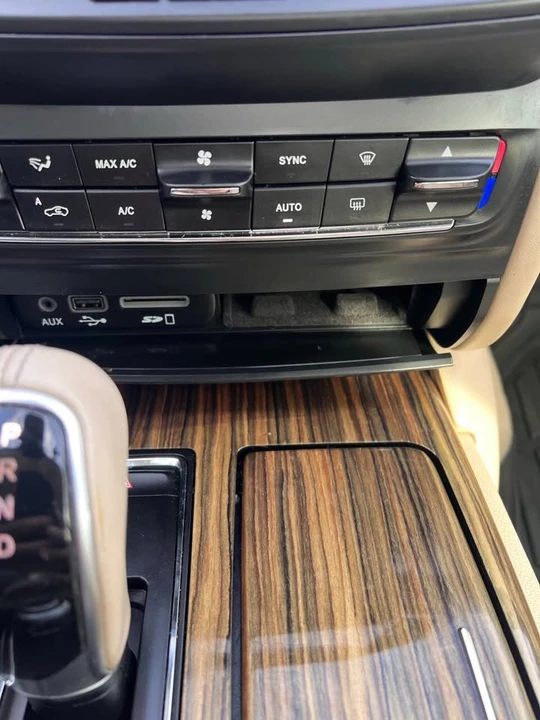 2017 Maserati Ghibli 3rd Gen - Image 9 of 17