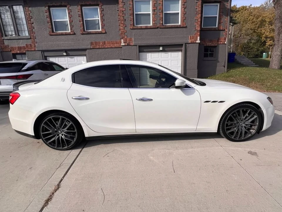 2017 Maserati Ghibli 3rd Gen - Image 7 of 17