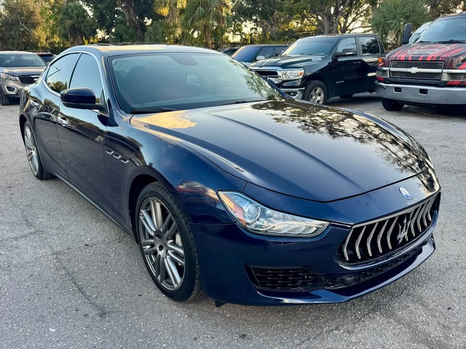 2017 Maserati Ghibli 3rd Gen - Image 9 of 16