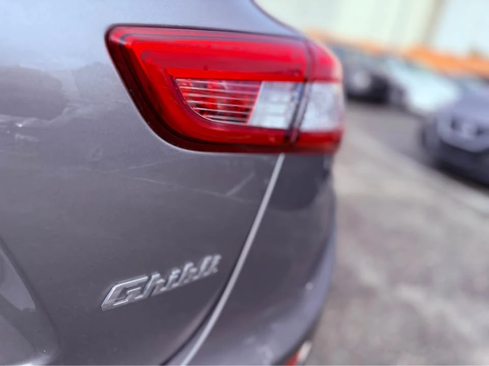 2017 Maserati Ghibli 3rd Gen - Image 5 of 16