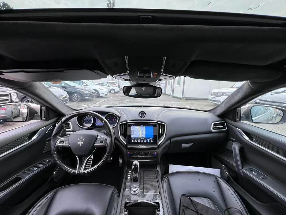 2017 Maserati Ghibli 3rd Gen - Image 9 of 10