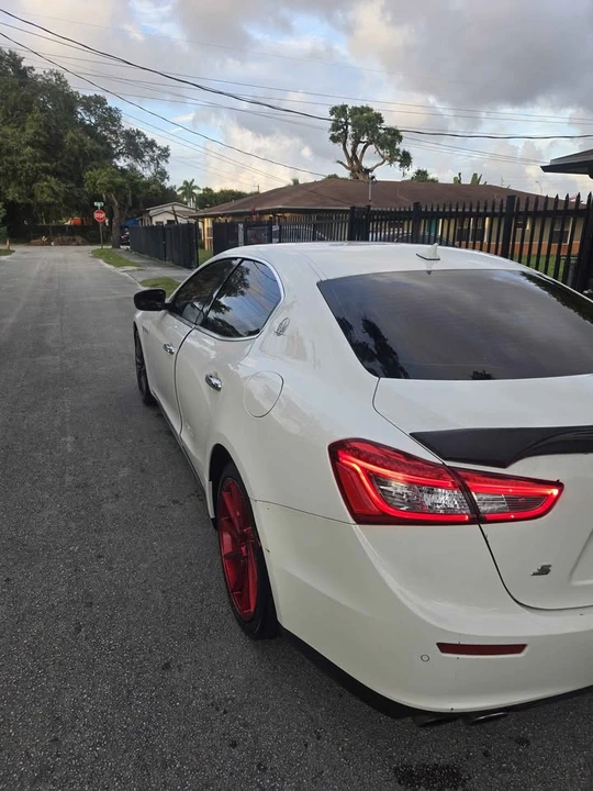 2017 Maserati Ghibli 3rd Gen - Image 4 of 8