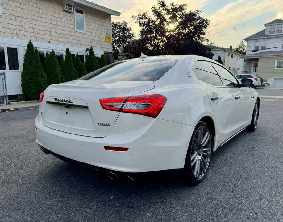 2017 Maserati Ghibli 3rd Gen - Image 6 of 17