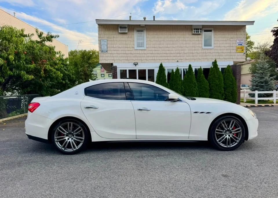 2017 Maserati Ghibli 3rd Gen - Image 5 of 17