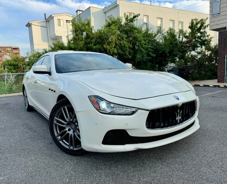 2017 Maserati Ghibli 3rd Gen - Image 3 of 17