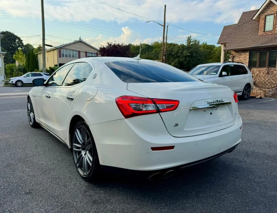 2017 Maserati Ghibli 3rd Gen - Image 9 of 17