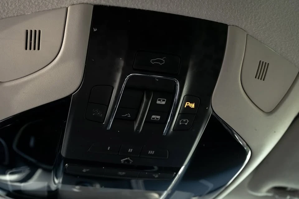 2017 Maserati Ghibli 3rd Gen - Image 7 of 15