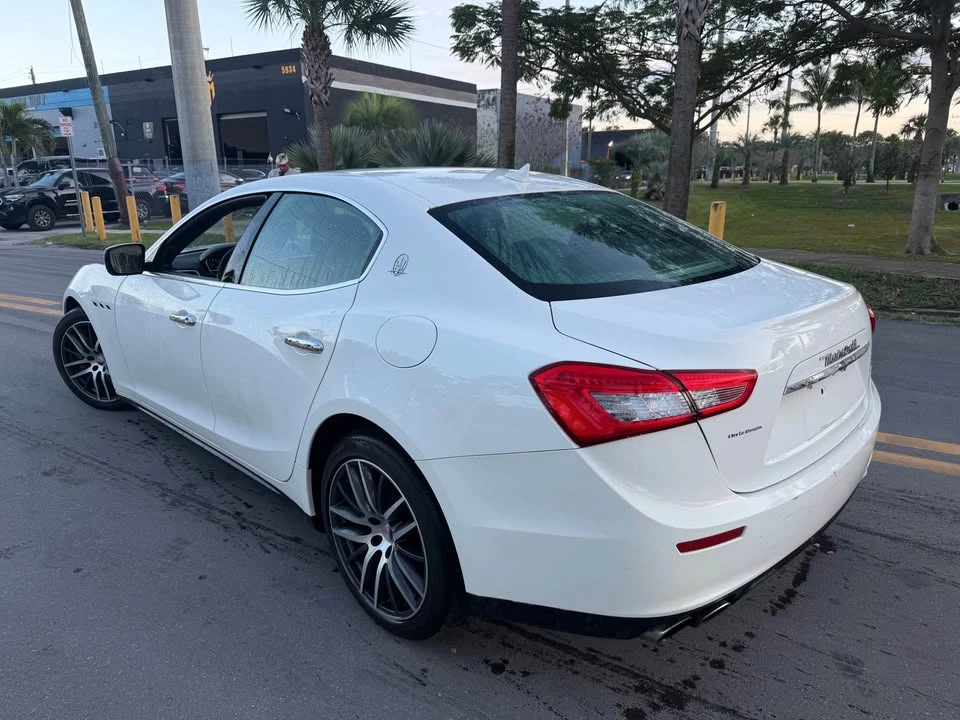 2017 Maserati Ghibli 3rd Gen - Image 4 of 10