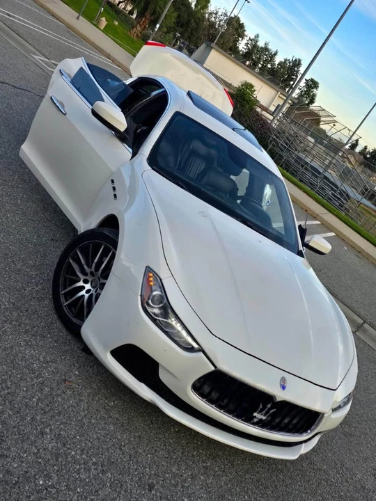 2017 Maserati Ghibli 3rd Gen - Image 7 of 14