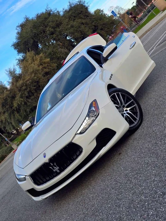 2017 Maserati Ghibli 3rd Gen - Image 6 of 18
