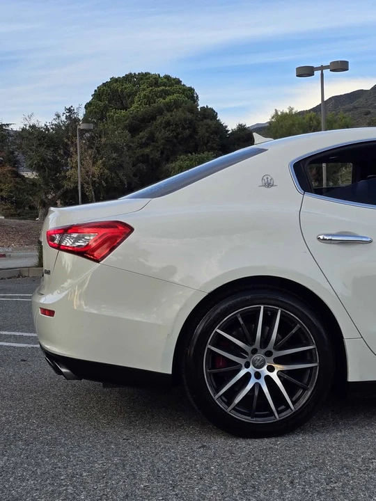 2017 Maserati Ghibli 3rd Gen - Image 17 of 18