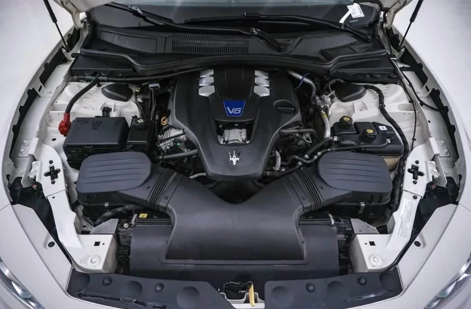 2017 Maserati Ghibli 3rd Gen - Image 11 of 13