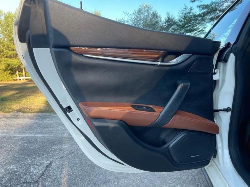 2017 Maserati Ghibli 3rd Gen - Image 15 of 20