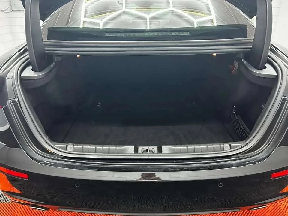 2017 Maserati Ghibli 3rd Gen - Image 3 of 19