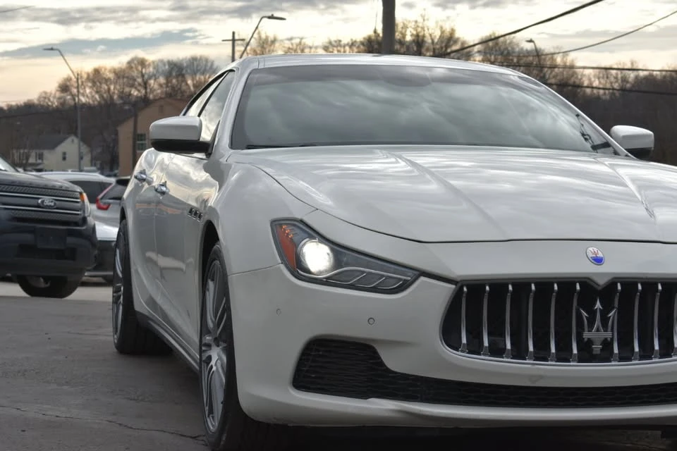 2017 Maserati Ghibli 3rd Gen - Image 12 of 19