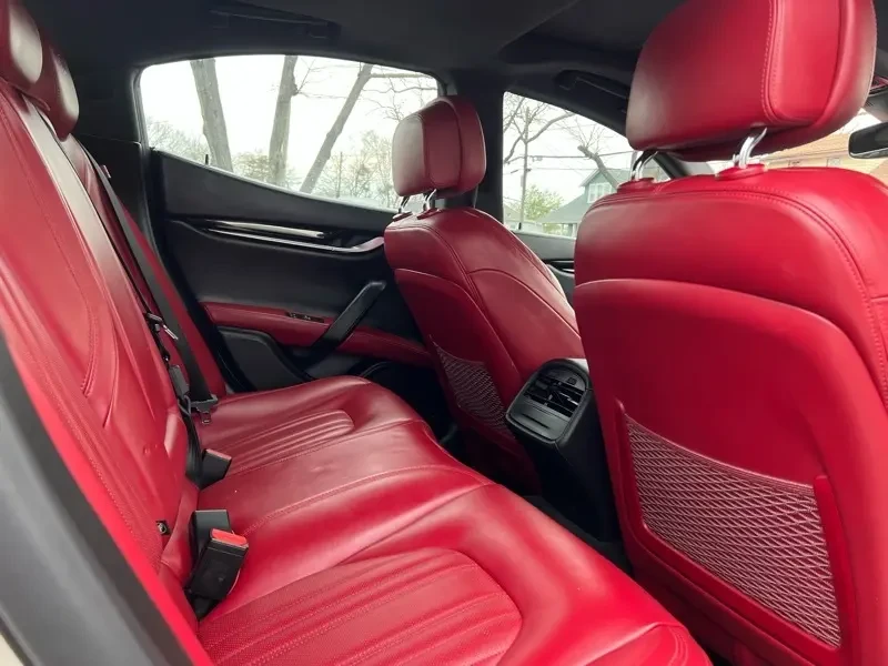 2017 Maserati Ghibli 3rd Gen - Image 11 of 19