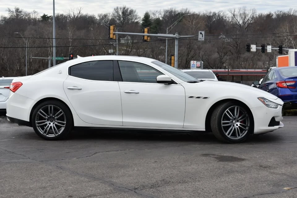 2017 Maserati Ghibli 3rd Gen - Image 3 of 19