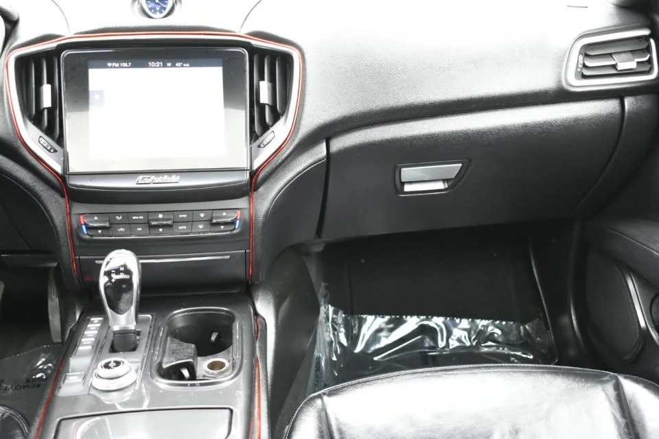 2017 Maserati Ghibli 3rd Gen - Image 15 of 19