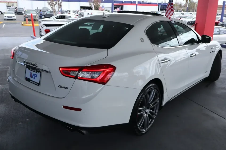 2017 Maserati Ghibli 3rd Gen - Image 4 of 6
