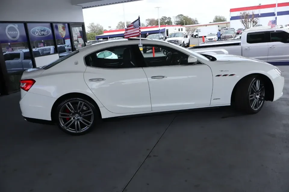 2017 Maserati Ghibli 3rd Gen - Image 2 of 6